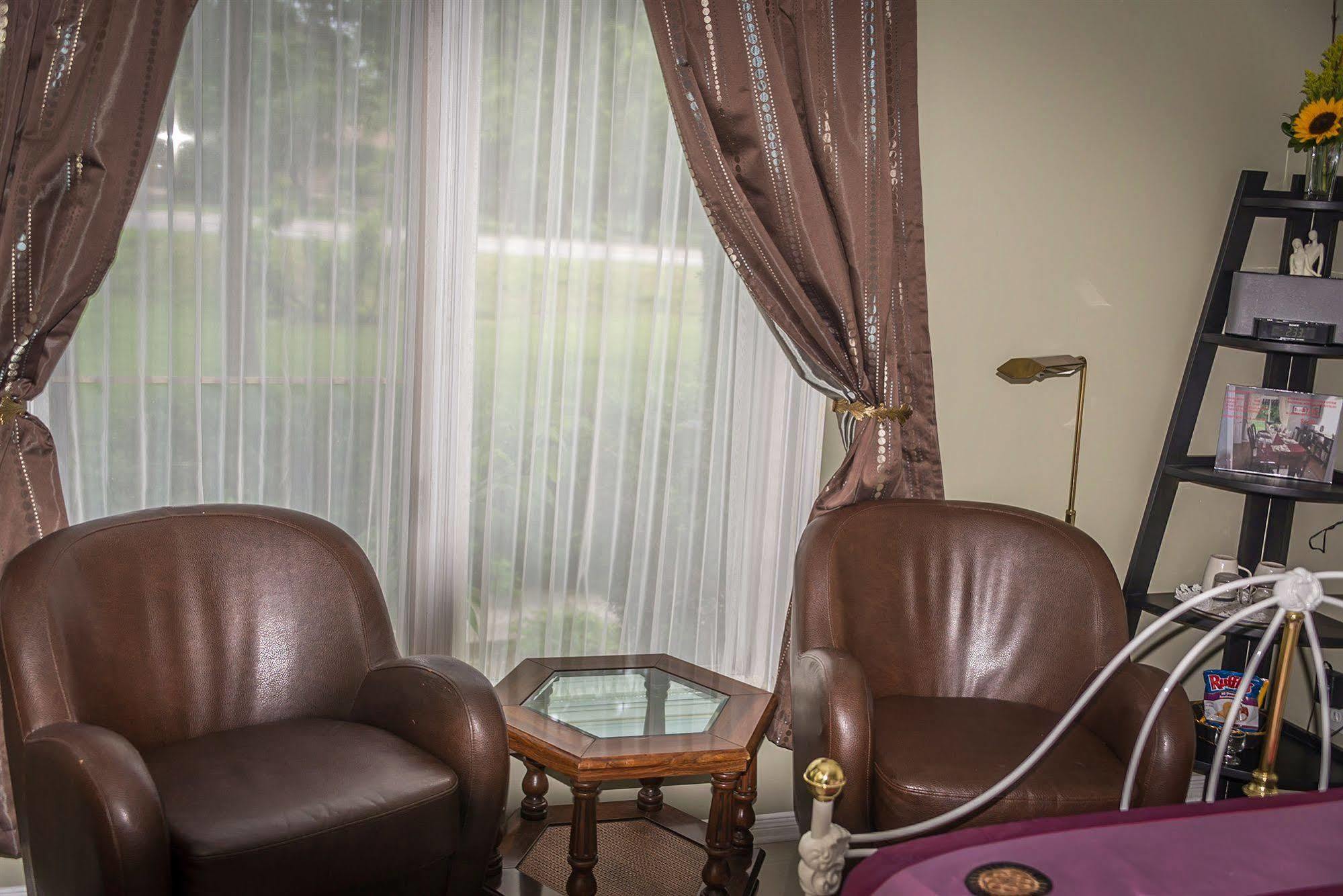 La Villa Rivermead Гатино Экстерьер фото