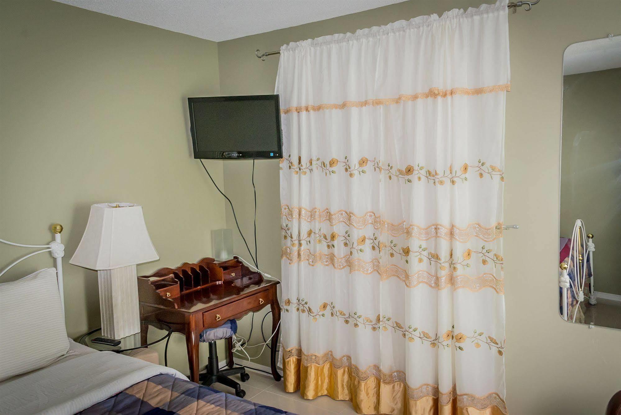 La Villa Rivermead Гатино Экстерьер фото