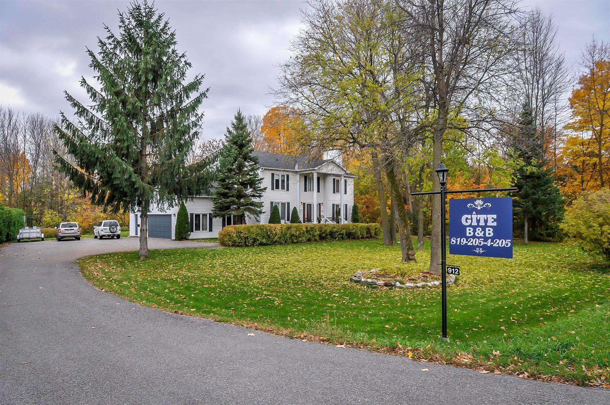 La Villa Rivermead Гатино Экстерьер фото